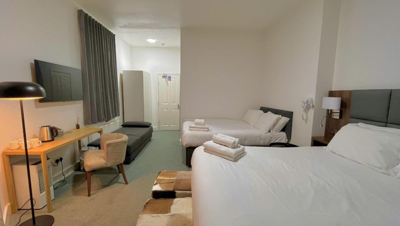The Wellington Hotel Birmingham - Breakfast Included, Near O2 Academy & City Centre 객실 사진