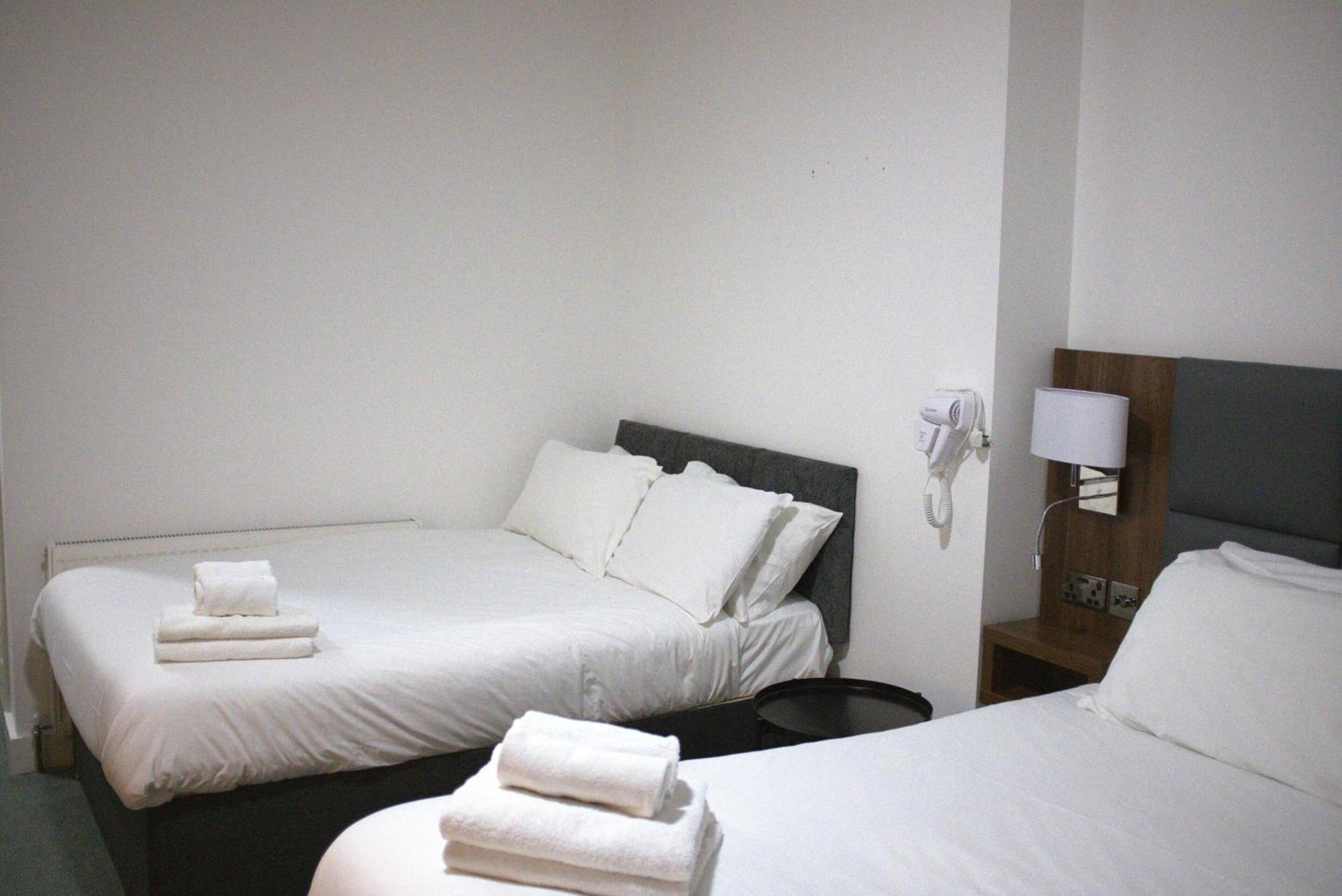 The Wellington Hotel Birmingham - Breakfast Included, Near O2 Academy & City Centre 객실 사진